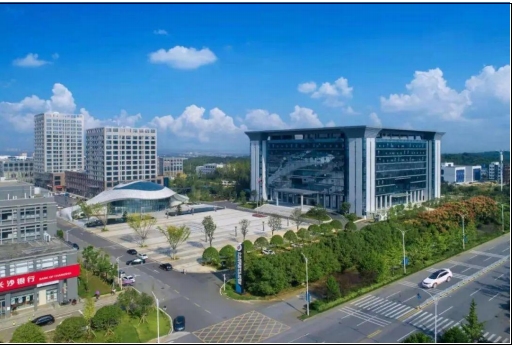 富哲悦心 用AI点亮心灵，构建心理健康服务新生态